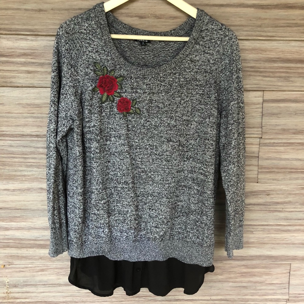 🛍closet closing🛍 torrid sweater w chiffon trim